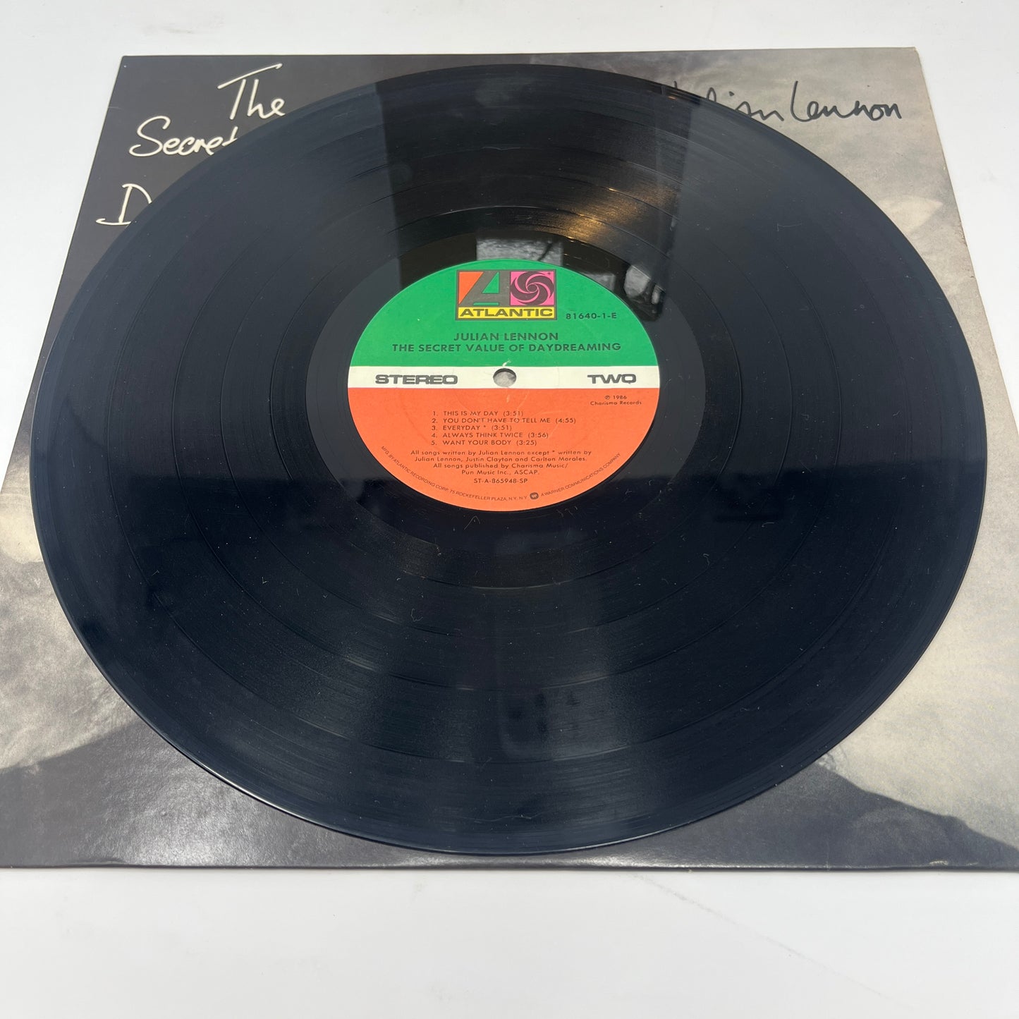 Julian Lennon : The Secret Value Of Daydreaming (LP,Album)