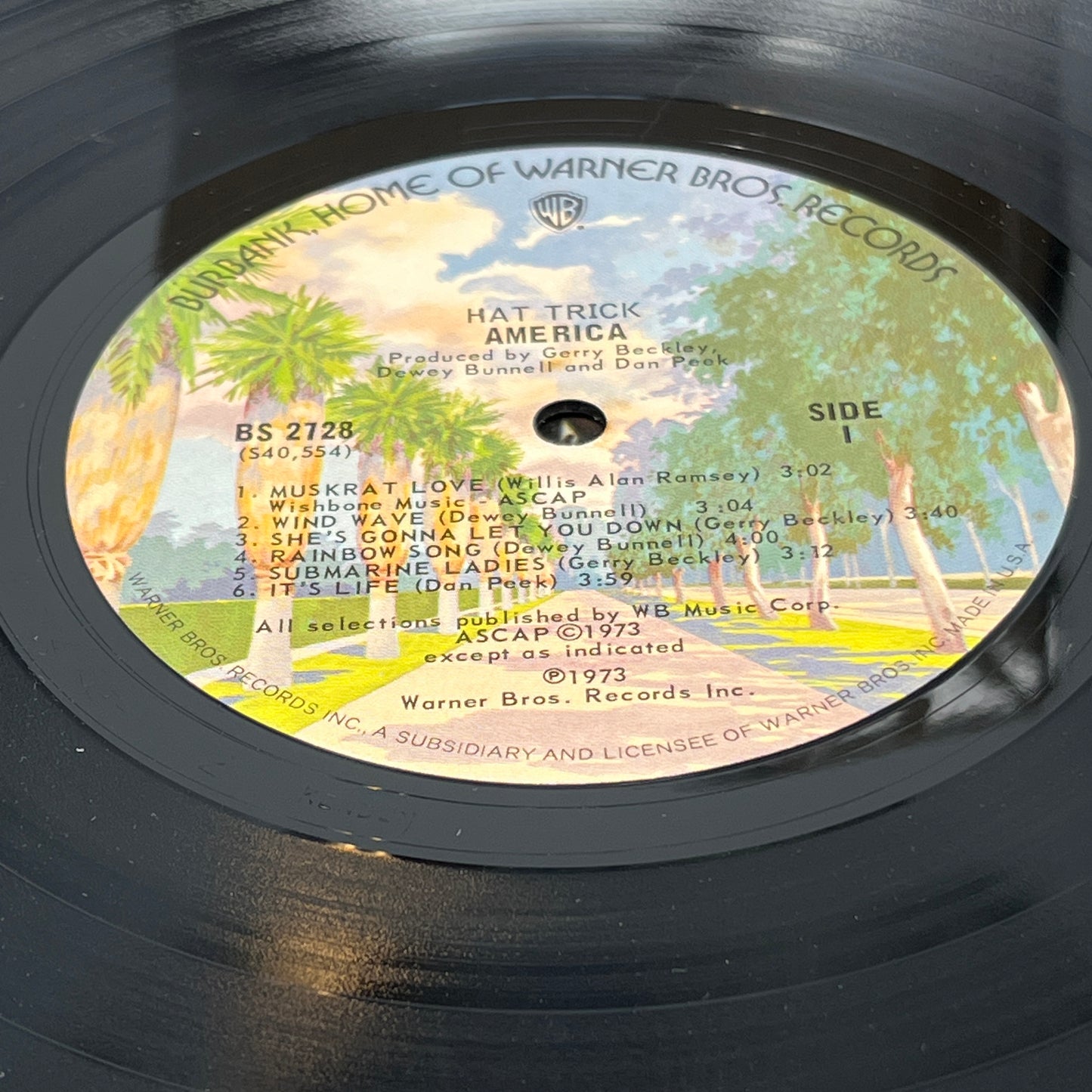 America (2) : Hat Trick (LP,Album)