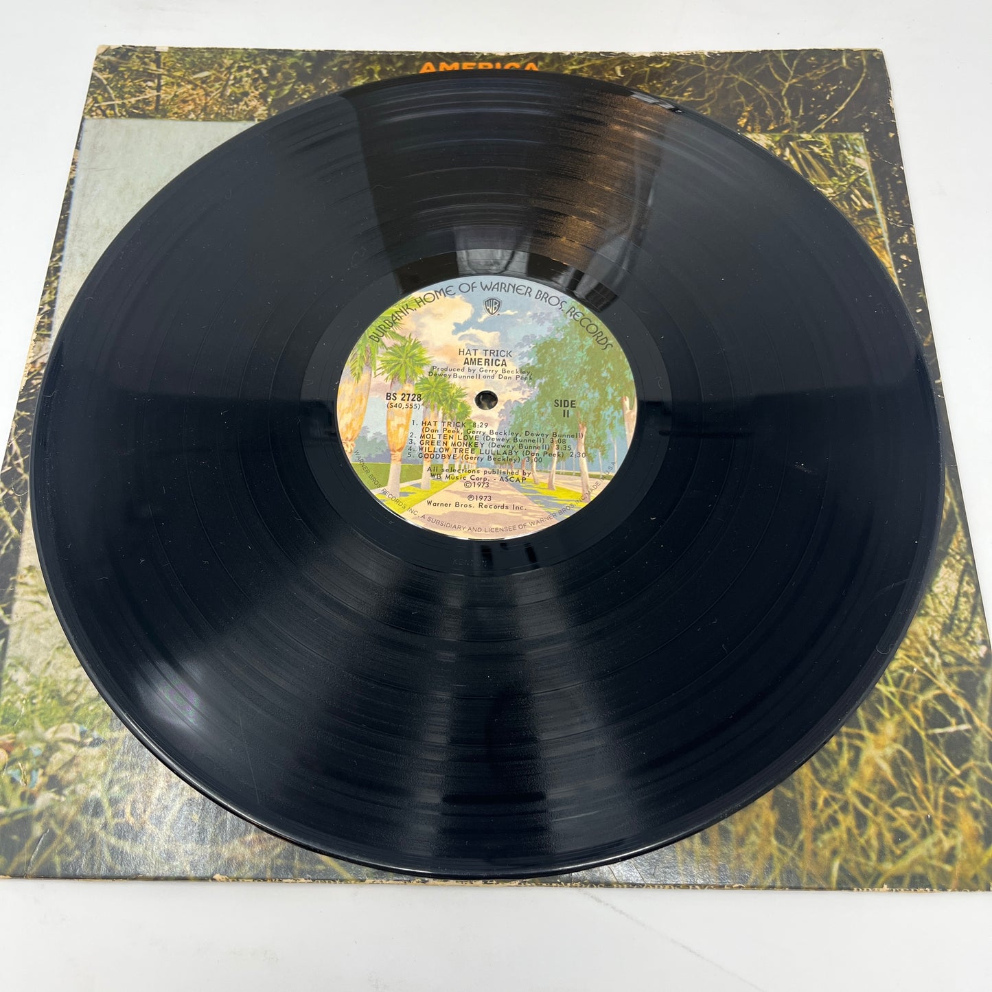 America (2) : Hat Trick (LP,Album)