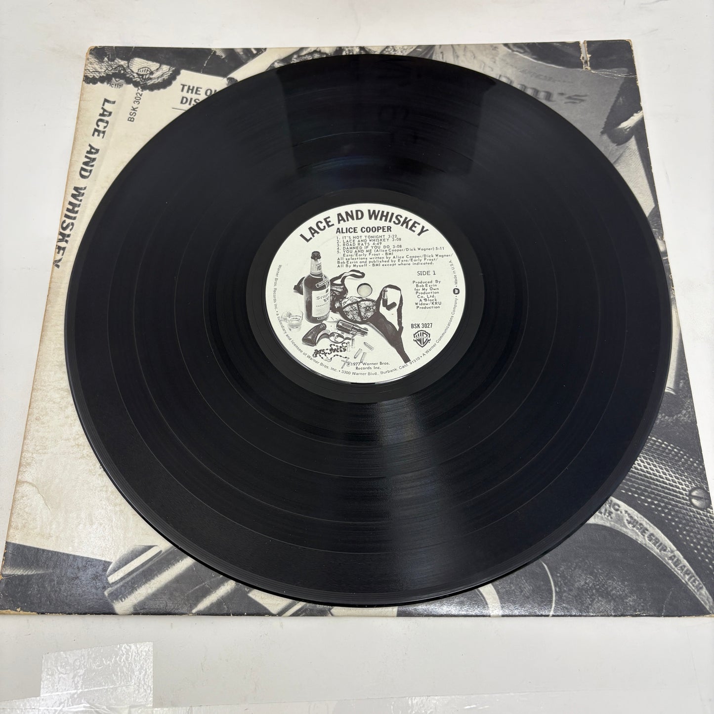 Alice Cooper (2) : Lace And Whiskey (LP,Album)