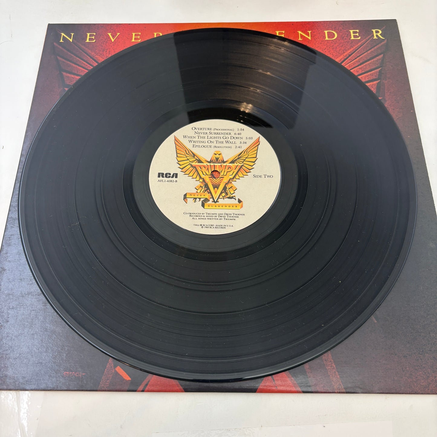 Triumph (2) : Never Surrender (LP,Album)