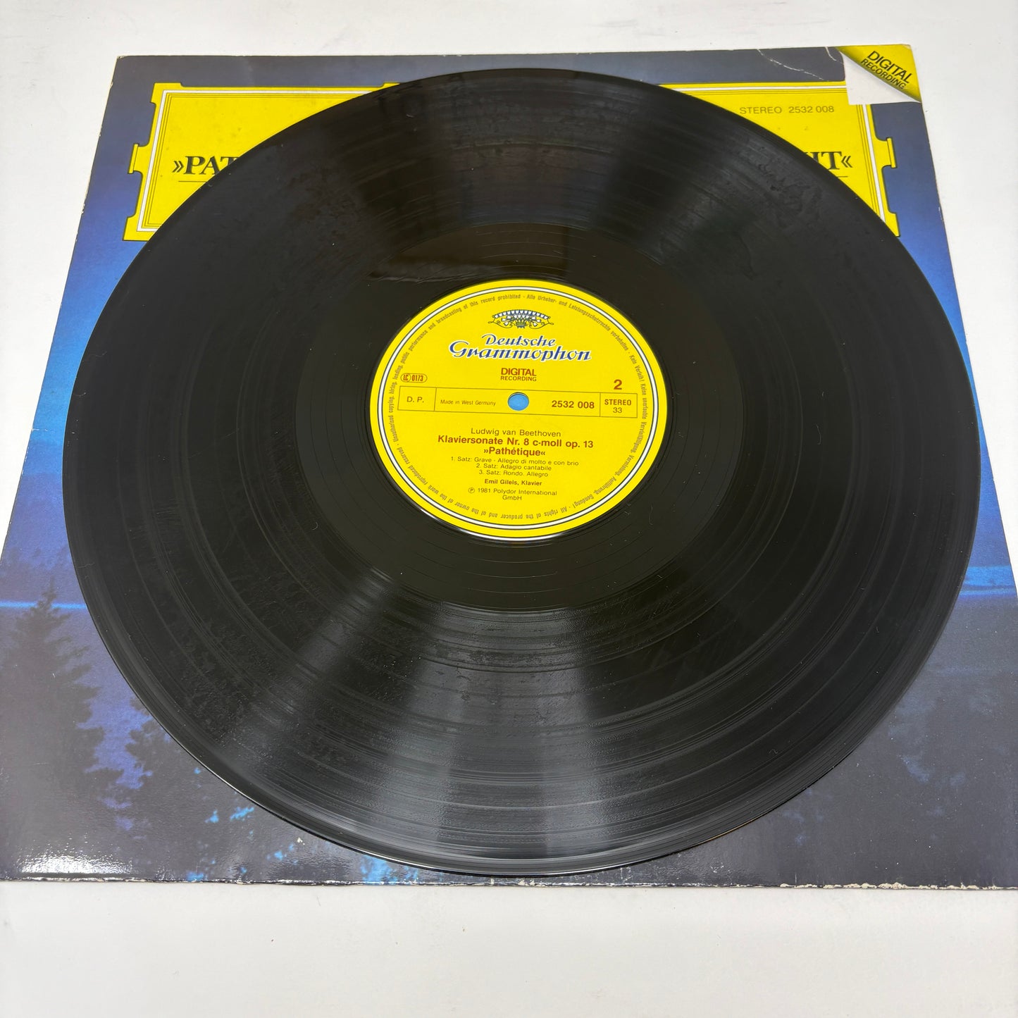 Ludwig van Beethoven, Emil Gilels : Sonaten »Pathétique« / «Mondschein = Moonlight = Clair De Lune« (LP,Album)