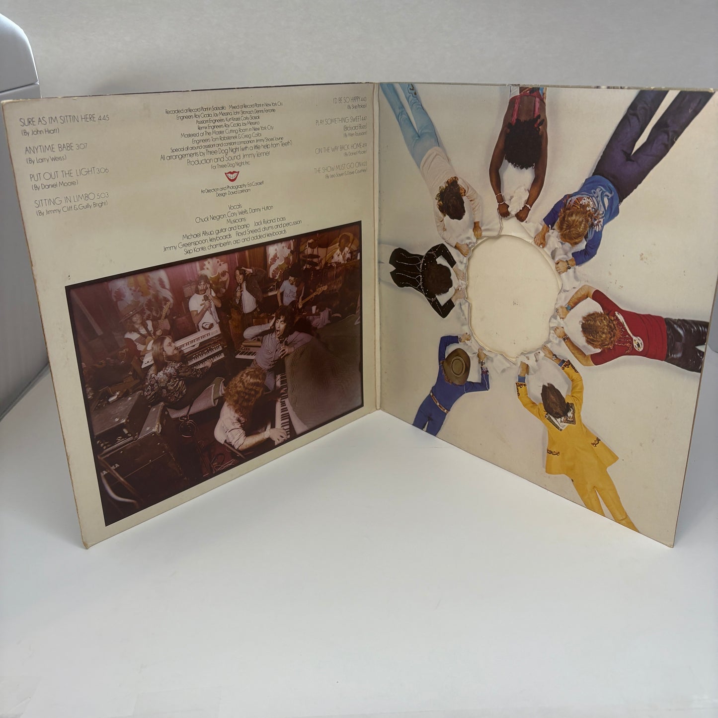 Three Dog Night : Hard Labor (LP,Album,Reissue)