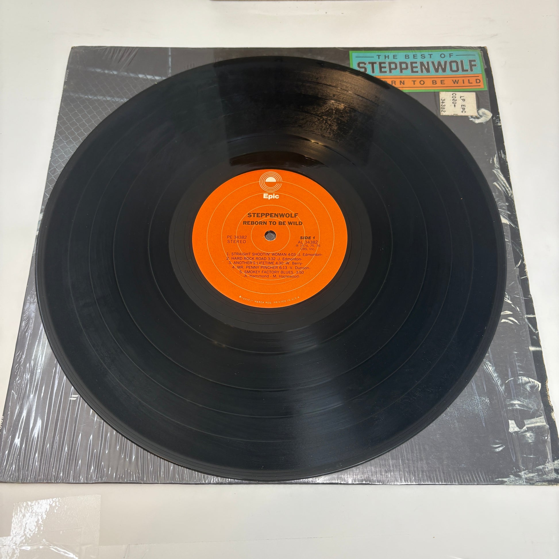 Steppenwolf : The Best Of Steppenwolf - Reborn To Be Wild (LP,Compilation,Stereo)