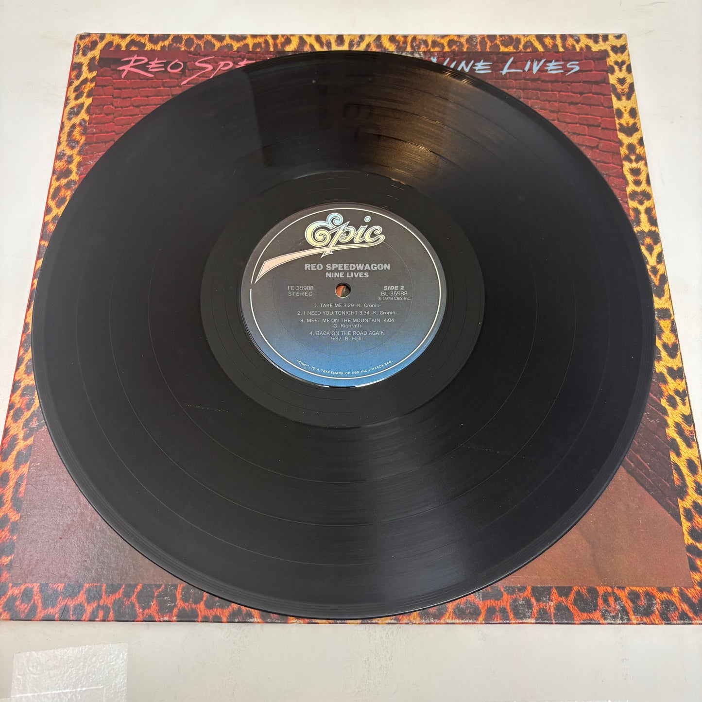 REO Speedwagon : Nine Lives (LP,Album,Stereo)