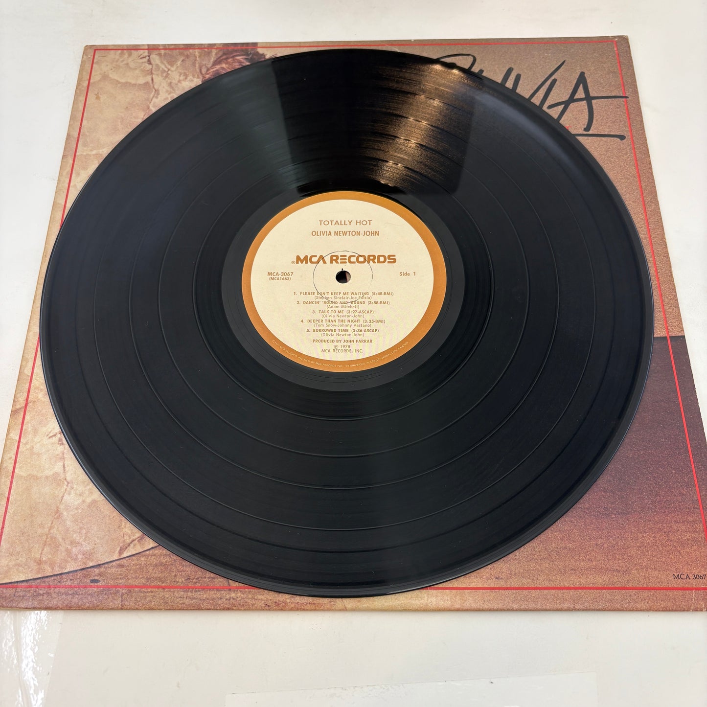 Olivia Newton-John : Totally Hot (LP,Album)