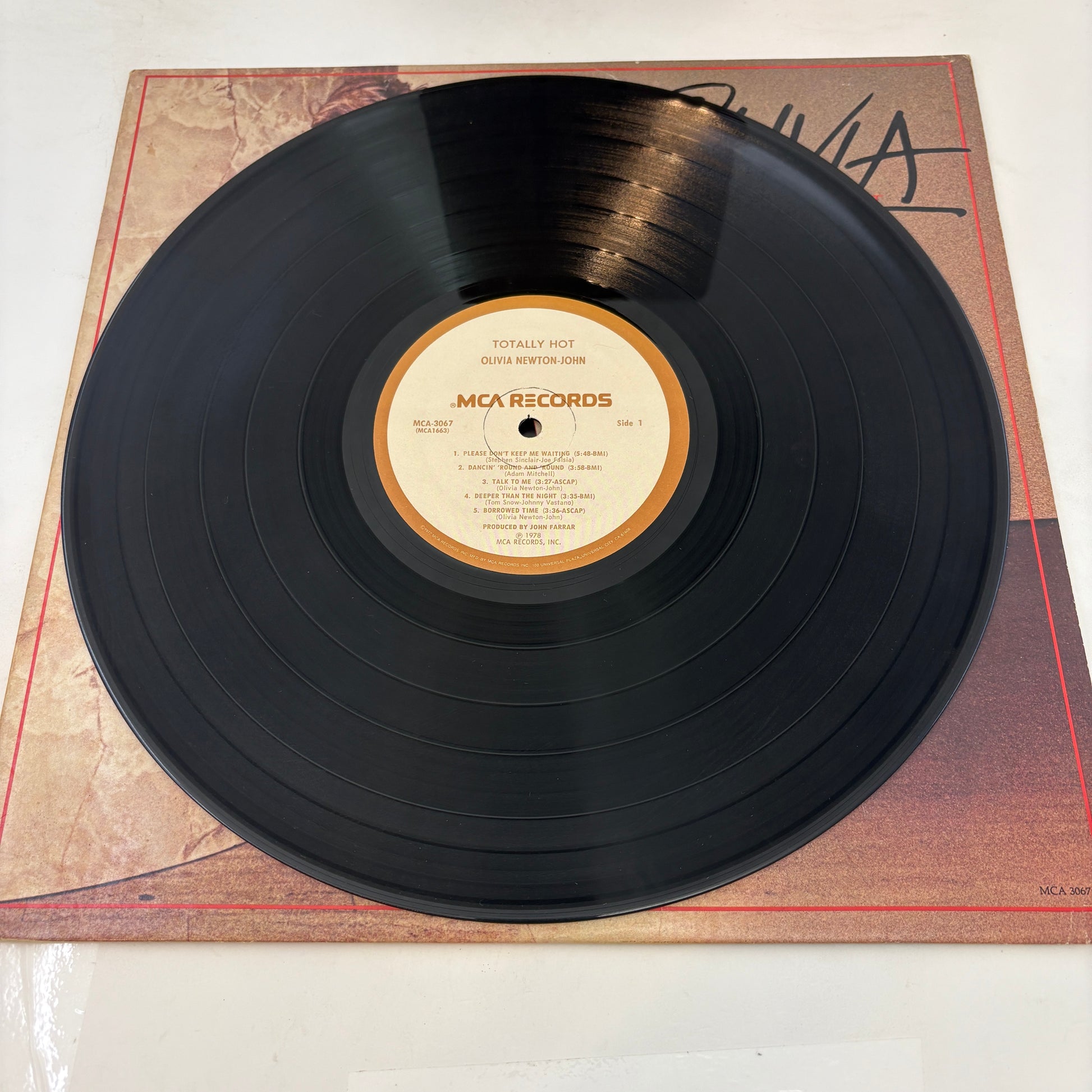 Olivia Newton-John : Totally Hot (LP,Album)