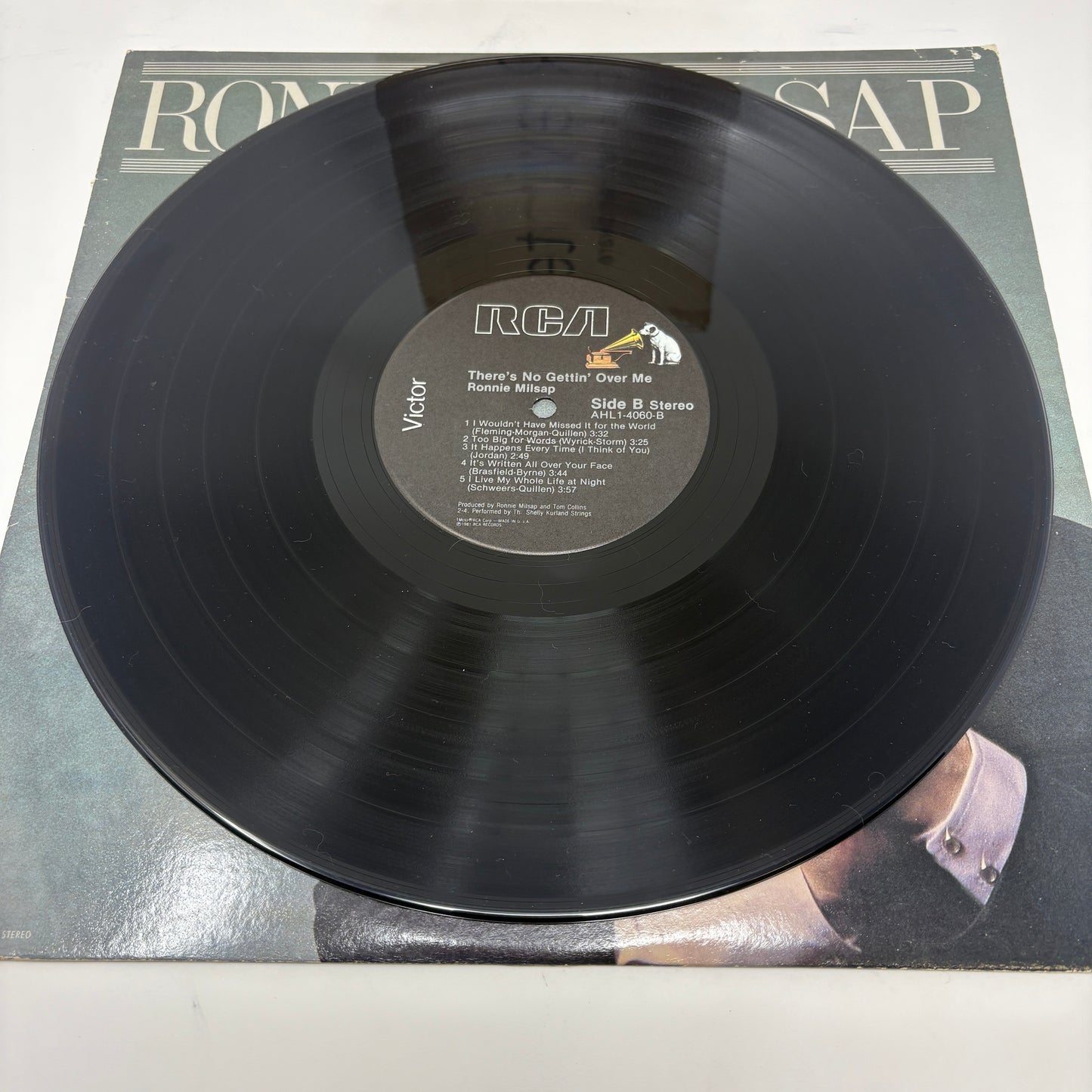 Ronnie Milsap : There's No Gettin' Over Me (LP,Album)