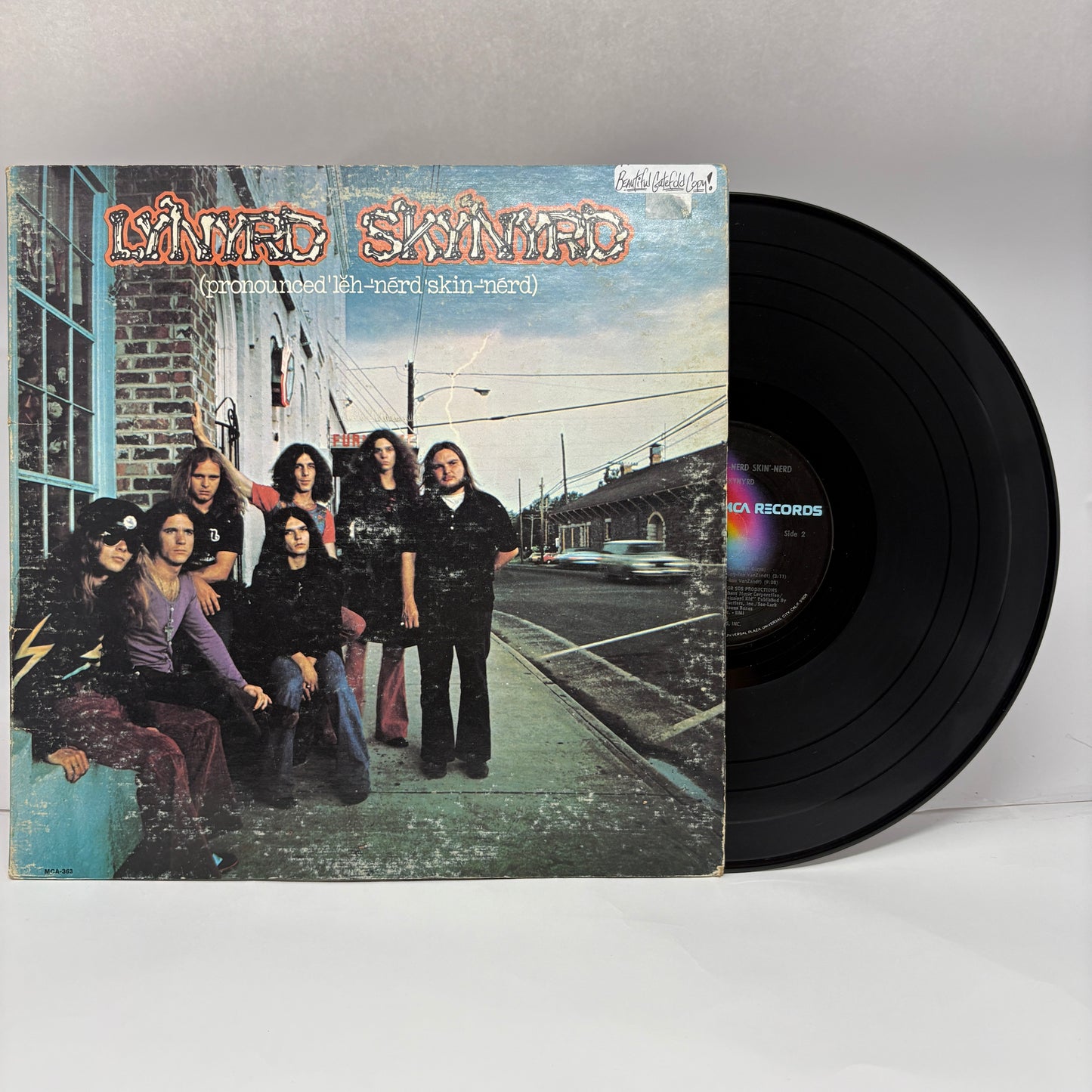 Lynyrd Skynyrd : (Pronounced 'Lĕh-'nérd 'Skin-'nérd) (LP,Album)